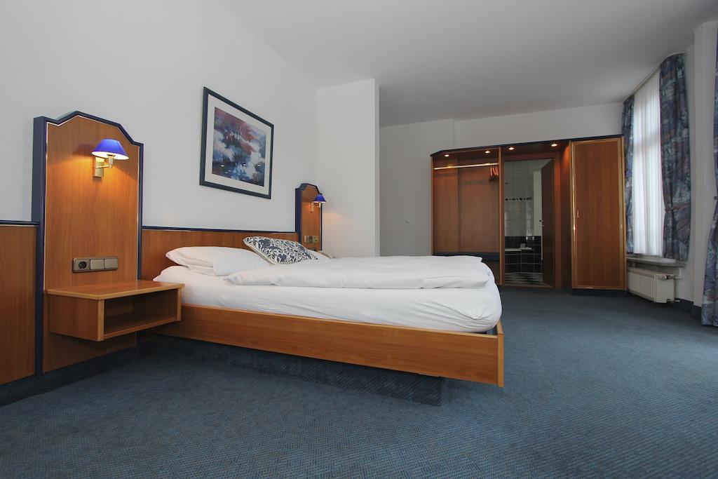Parkhotel Tillmanns Eltville am Rhein Room photo